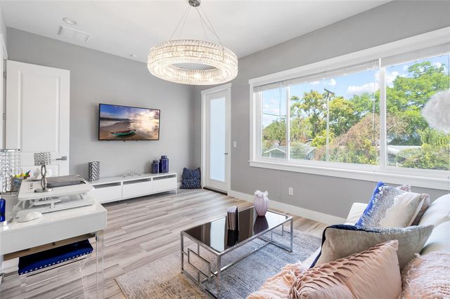 122 W SLIGH AVENUE, Tampa, FL 33604