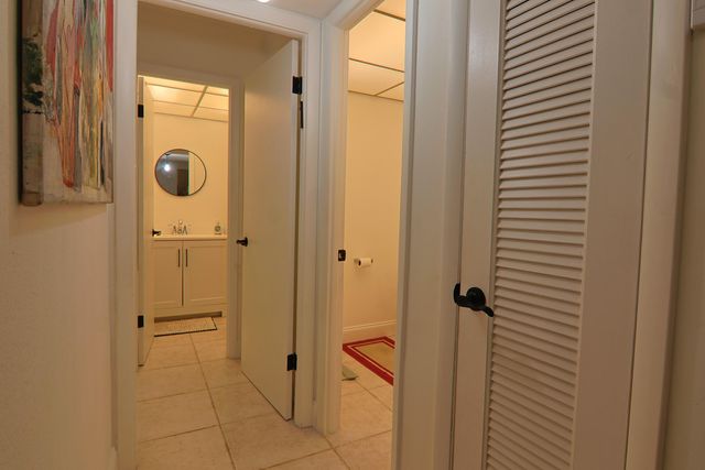 1000 NE 12th Avenue 106, Hallandale Beach, FL 33009