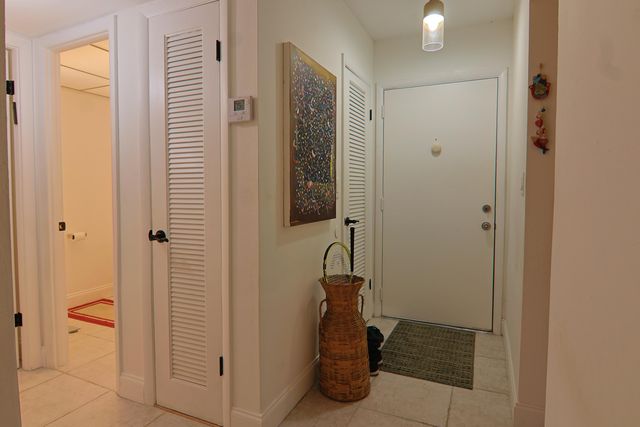 1000 NE 12th Avenue 106, Hallandale Beach, FL 33009