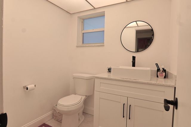 1000 NE 12th Avenue 106, Hallandale Beach, FL 33009