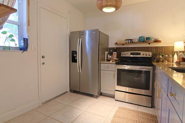 1000 NE 12th Avenue 106, Hallandale Beach, FL 33009