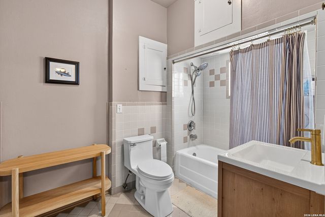 1031 W Mulberry Ave Apt 1, San Antonio, TX 78201
