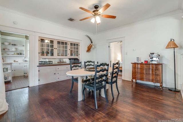 1031 W Mulberry Ave Apt 1, San Antonio, TX 78201