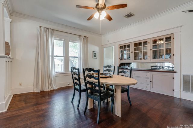 1031 W Mulberry Ave Apt 1, San Antonio, TX 78201