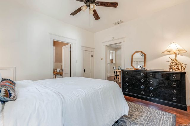 1031 W Mulberry Ave Apt 1, San Antonio, TX 78201