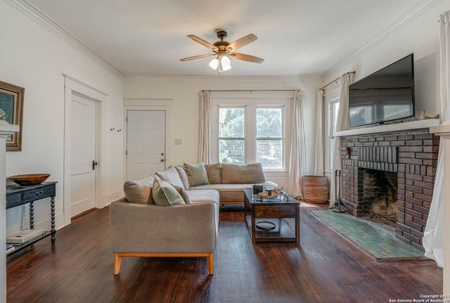 1031 W Mulberry Ave Apt 1, San Antonio, TX 78201