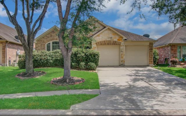 13312 Highland Lake Lane, Pearland, TX 77584