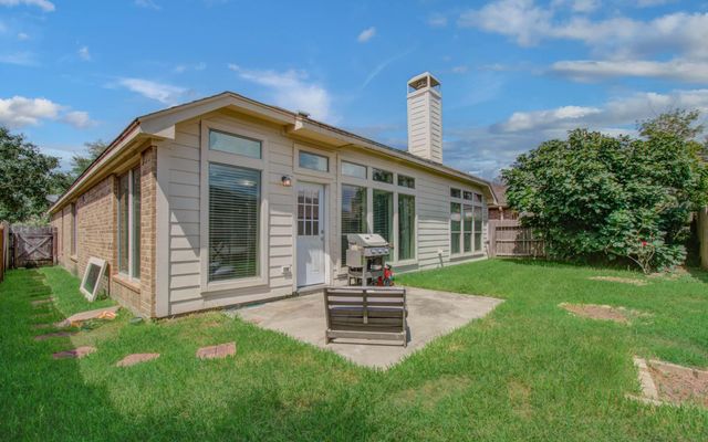 13312 Highland Lake Lane, Pearland, TX 77584