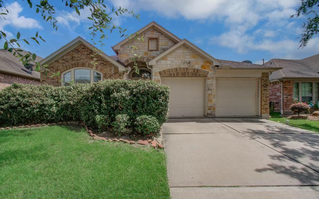 13312 Highland Lake Lane, Pearland, TX 77584