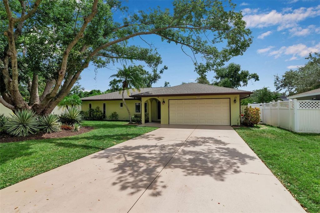 155 MIMOSA CIRCLE, Sarasota, FL 34232