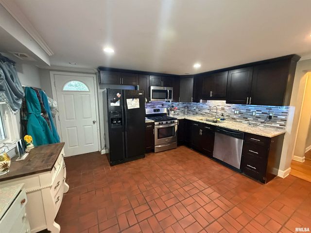 2119 E RIVERVIEW Court, Peoria Heights, IL 61616