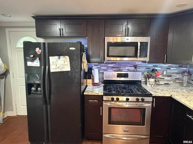 2119 E RIVERVIEW Court, Peoria Heights, IL 61616