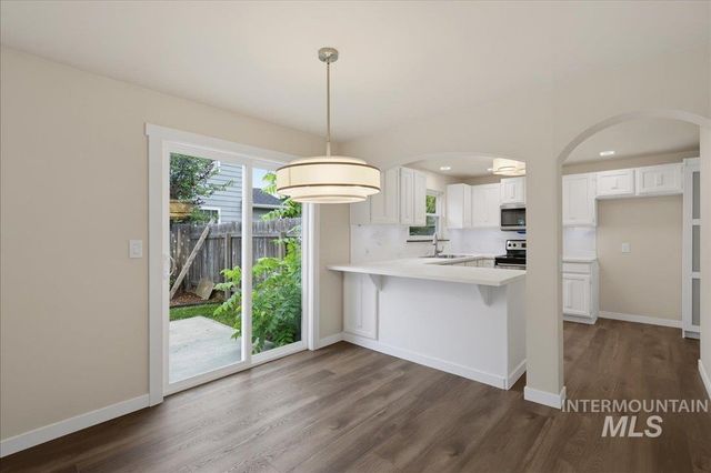 5074 W Harbourview Drive, Boise, ID 83703