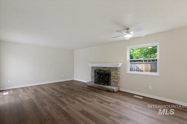 5074 W Harbourview Drive, Boise, ID 83703
