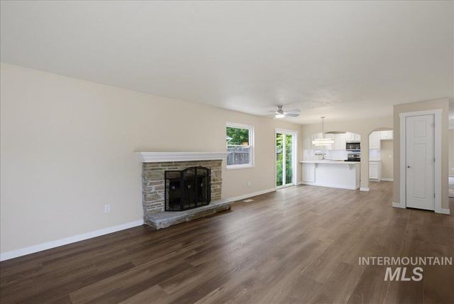 5074 W Harbourview Drive, Boise, ID 83703