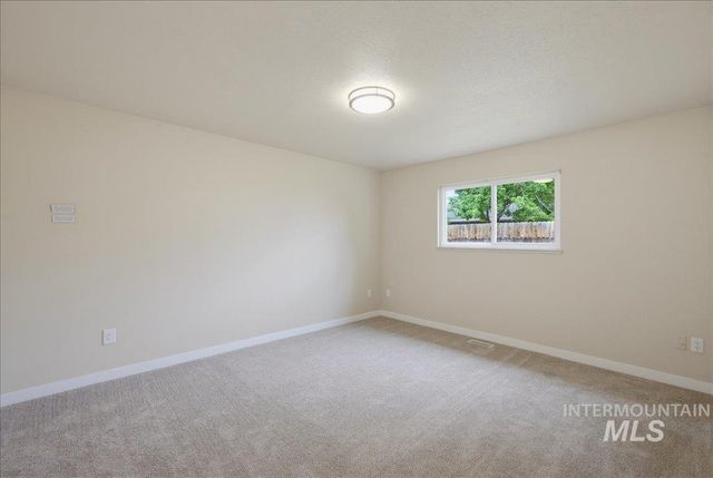 5074 W Harbourview Drive, Boise, ID 83703