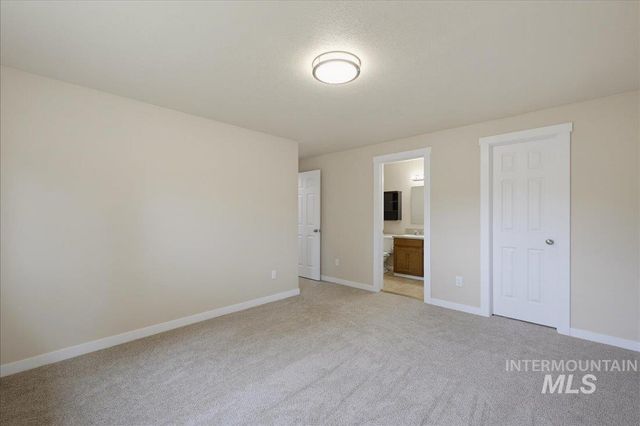 5074 W Harbourview Drive, Boise, ID 83703