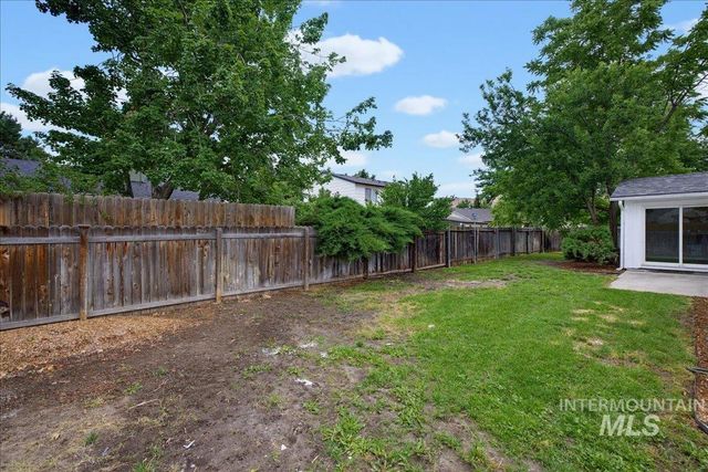 5074 W Harbourview Drive, Boise, ID 83703