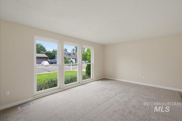 5074 W Harbourview Drive, Boise, ID 83703