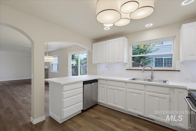 5074 W Harbourview Drive, Boise, ID 83703