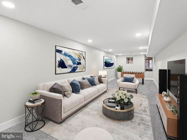 5942 ELLSWORTH ST, Philadelphia, PA 19143