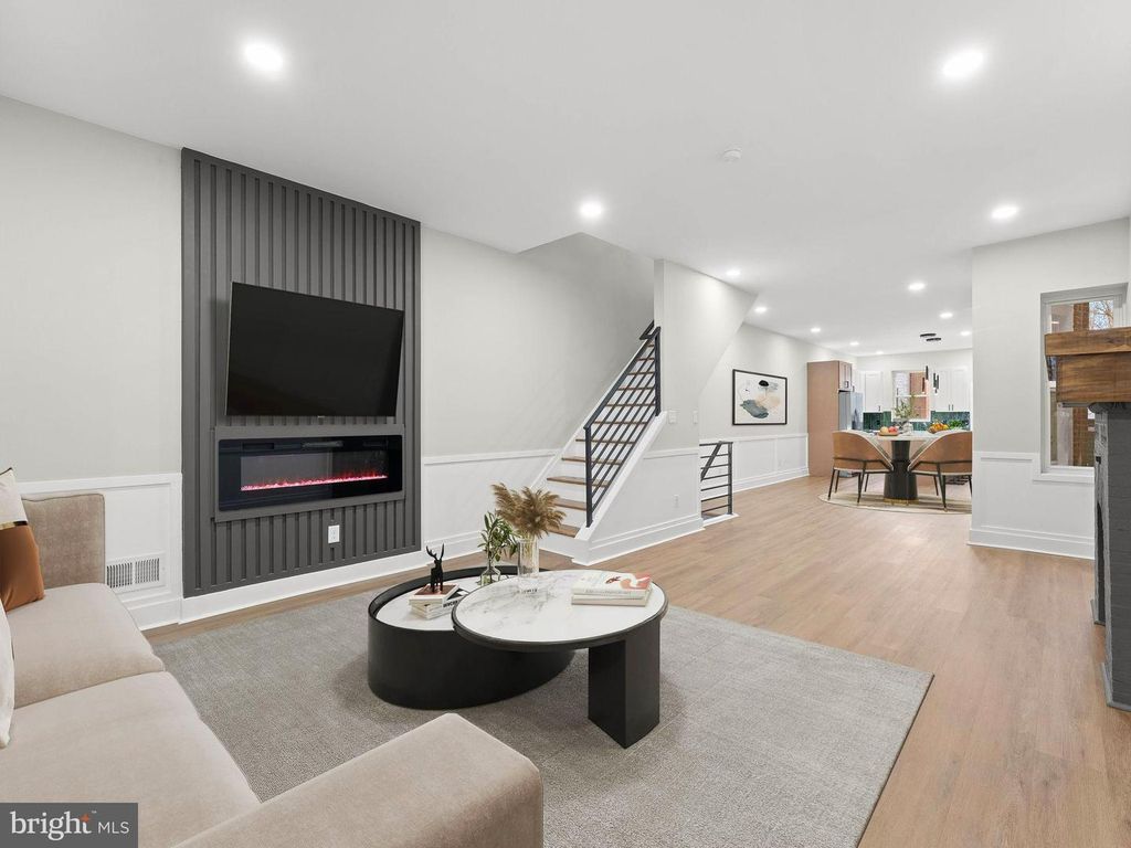 5942 ELLSWORTH ST, Philadelphia, PA 19143