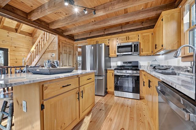 22 Running Bear Ridge, Blue Ridge, GA 30513