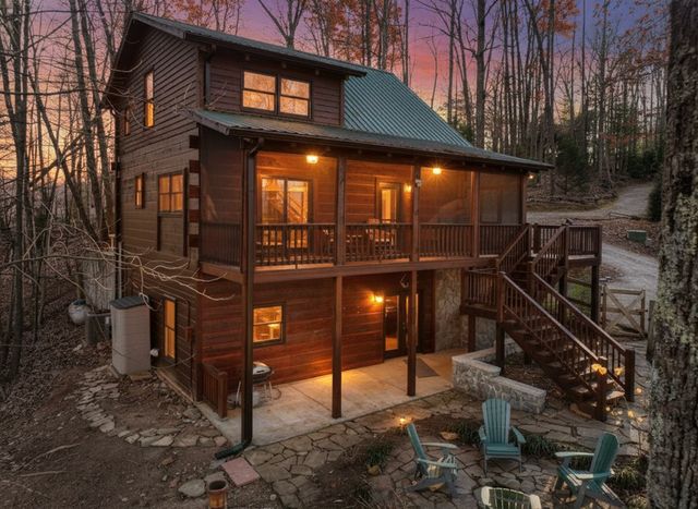 22 Running Bear Ridge, Blue Ridge, GA 30513