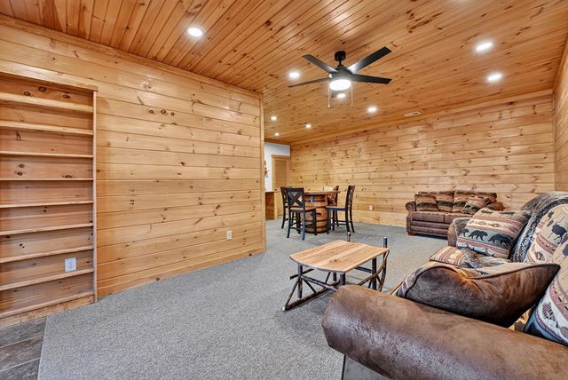 22 Running Bear Ridge, Blue Ridge, GA 30513