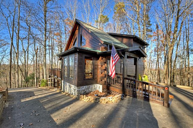 22 Running Bear Ridge, Blue Ridge, GA 30513