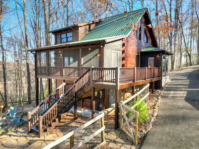 22 Running Bear Ridge, Blue Ridge, GA 30513
