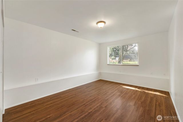 2210 27th Avenue SE, Puyallup, WA 98374