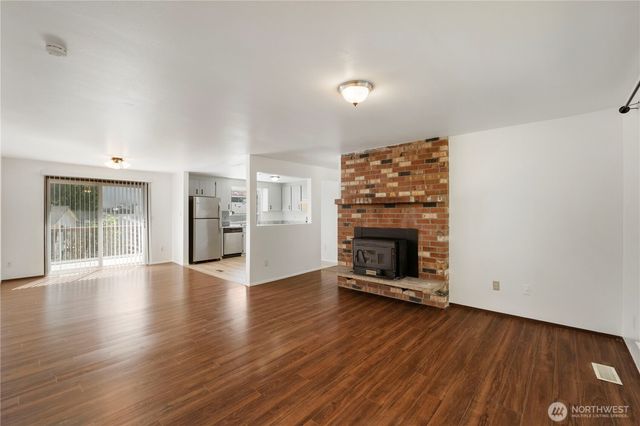 2210 27th Avenue SE, Puyallup, WA 98374