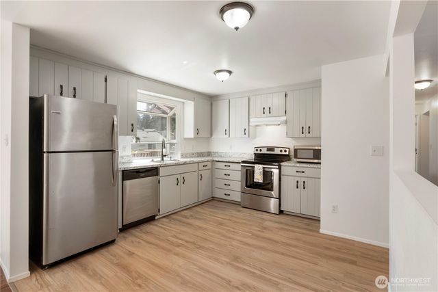 2210 27th Avenue SE, Puyallup, WA 98374