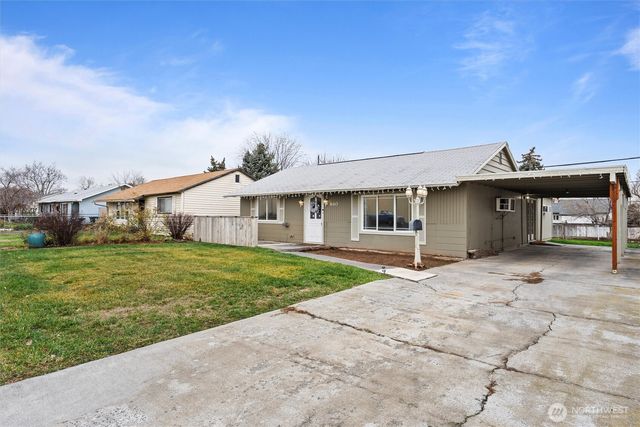 640 S Clover Drive, Moses Lake, WA 98837