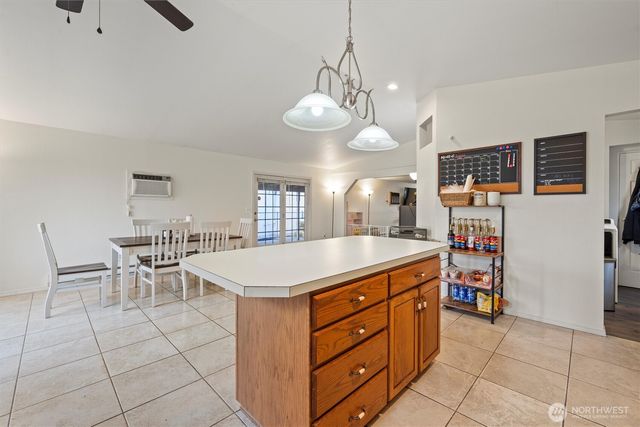 640 S Clover Drive, Moses Lake, WA 98837