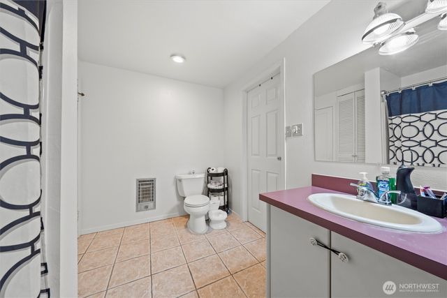 640 S Clover Drive, Moses Lake, WA 98837