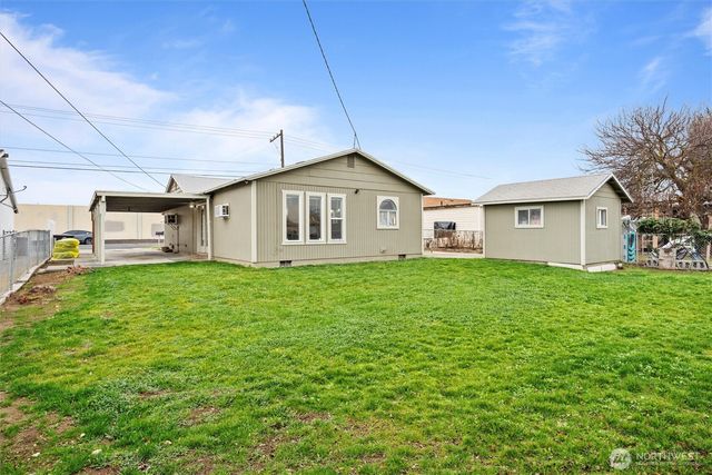 640 S Clover Drive, Moses Lake, WA 98837