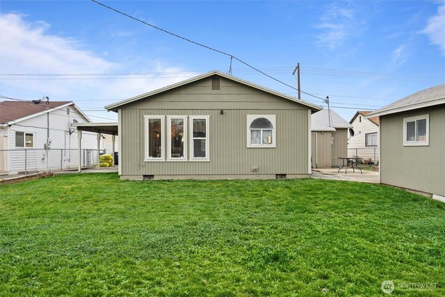 640 S Clover Drive, Moses Lake, WA 98837