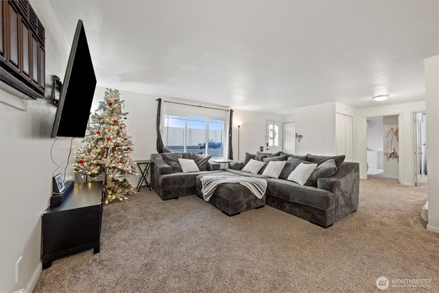 640 S Clover Drive, Moses Lake, WA 98837