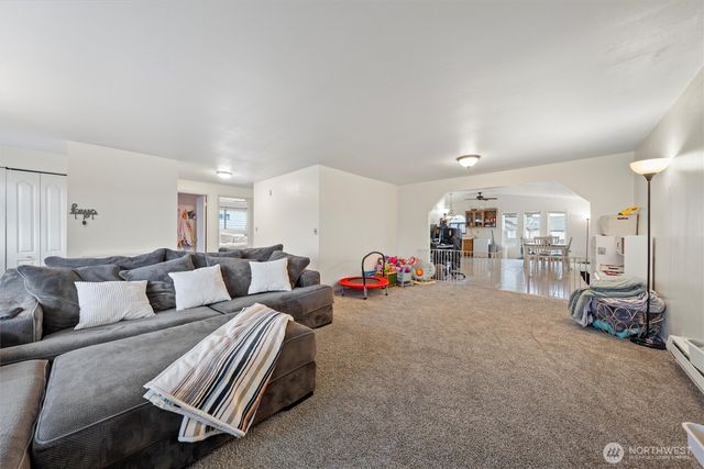 640 S Clover Drive, Moses Lake, WA 98837