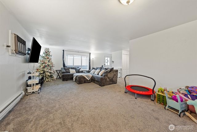 640 S Clover Drive, Moses Lake, WA 98837