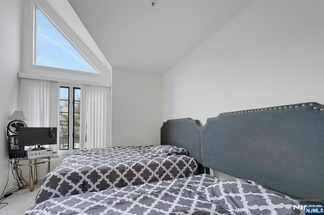 243 Cambridge Drive, Ramsey, NJ 07446