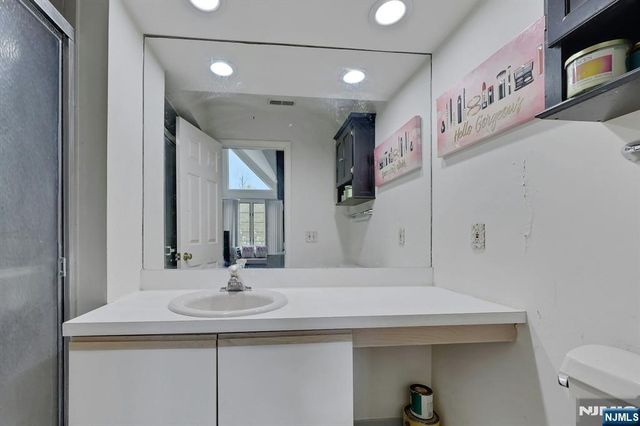 243 Cambridge Drive, Ramsey, NJ 07446