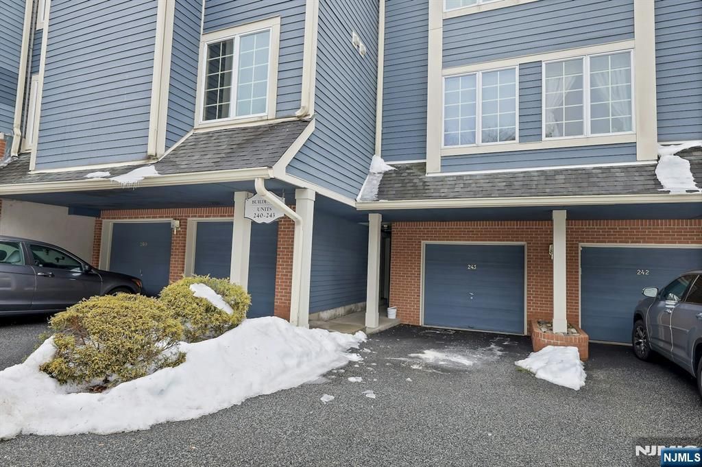 243 Cambridge Drive, Ramsey, NJ 07446