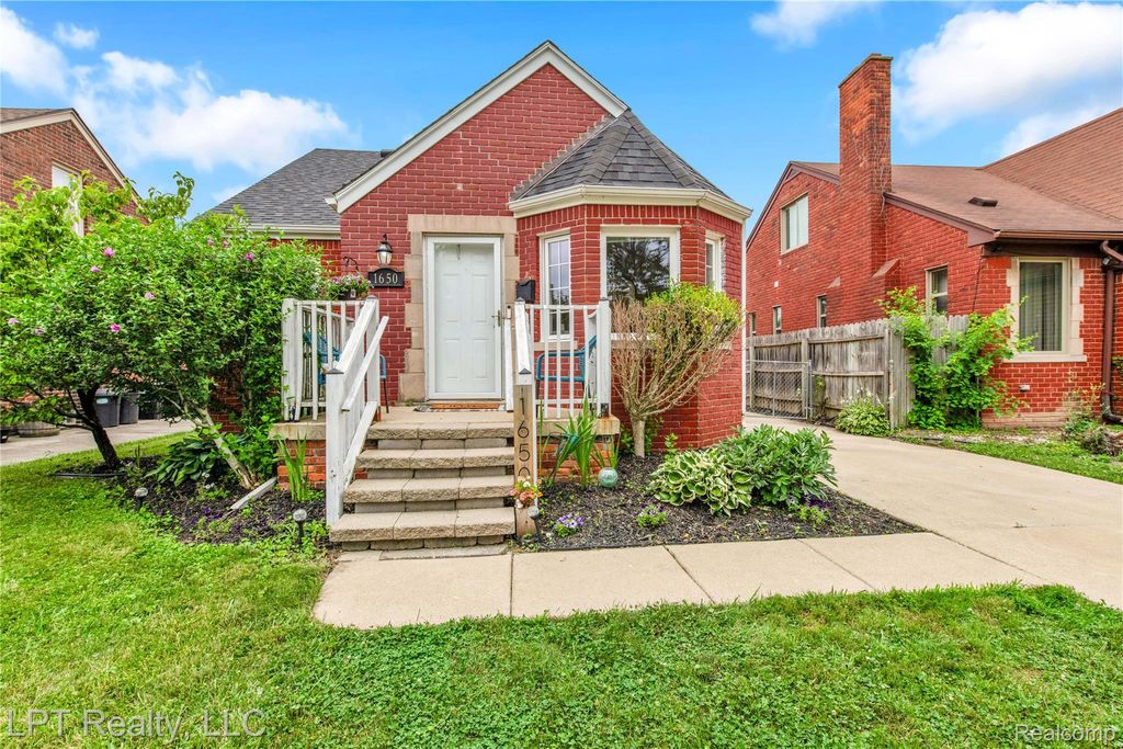 1650 19th Street, Wyandotte, MI 48192