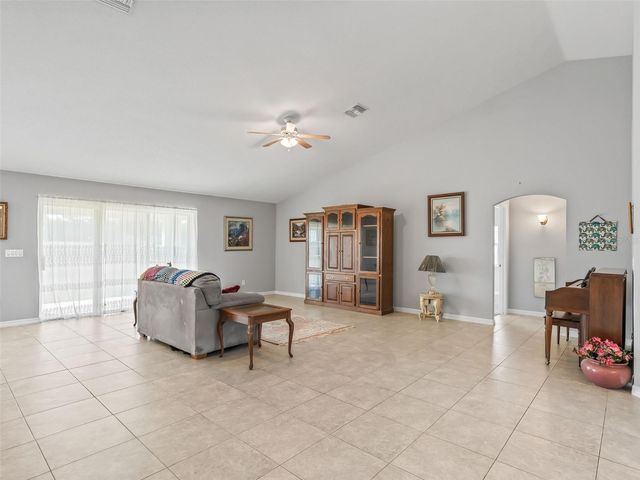 1907 NW 85TH LOOP, Ocala, FL 34475