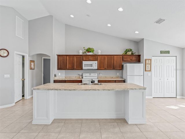 1907 NW 85TH LOOP, Ocala, FL 34475