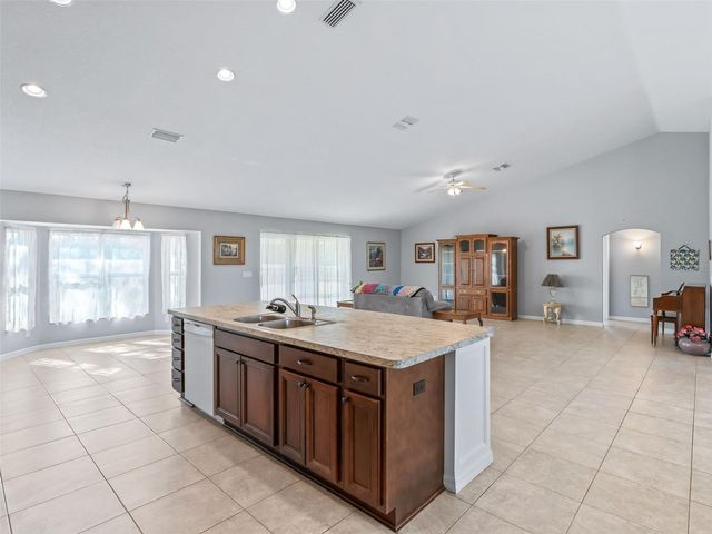 1907 NW 85TH LOOP, Ocala, FL 34475