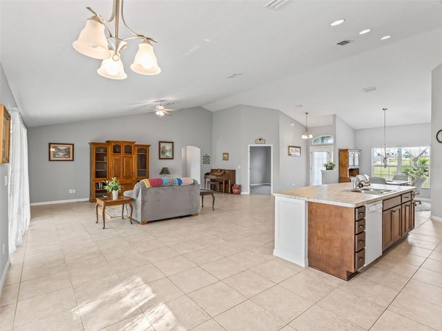 1907 NW 85TH LOOP, Ocala, FL 34475